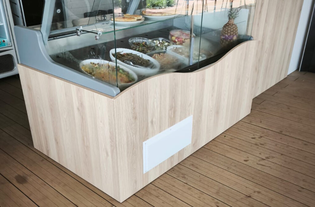 Arredo Negozi su misura Treante base nautica 2